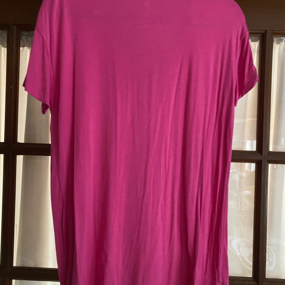 Bums & Roses Mama Tee - Picture 2 of 2